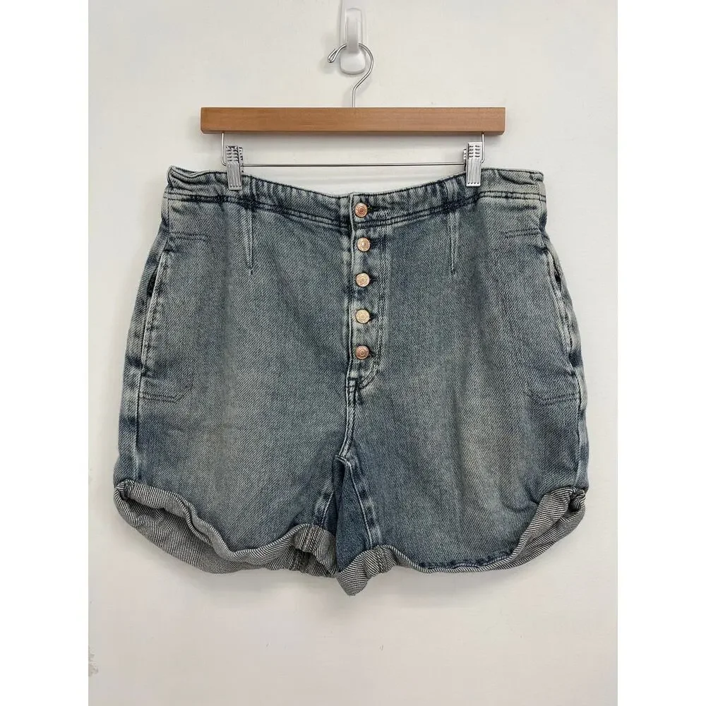 Free People Osaka Relaxed Slouchy Denim Shorts Button Front Cuffed - Size 32